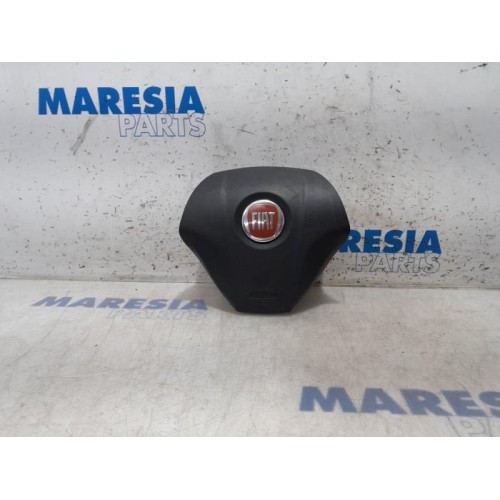 Fiat - Punto Grande - Airbag links (Stuur)