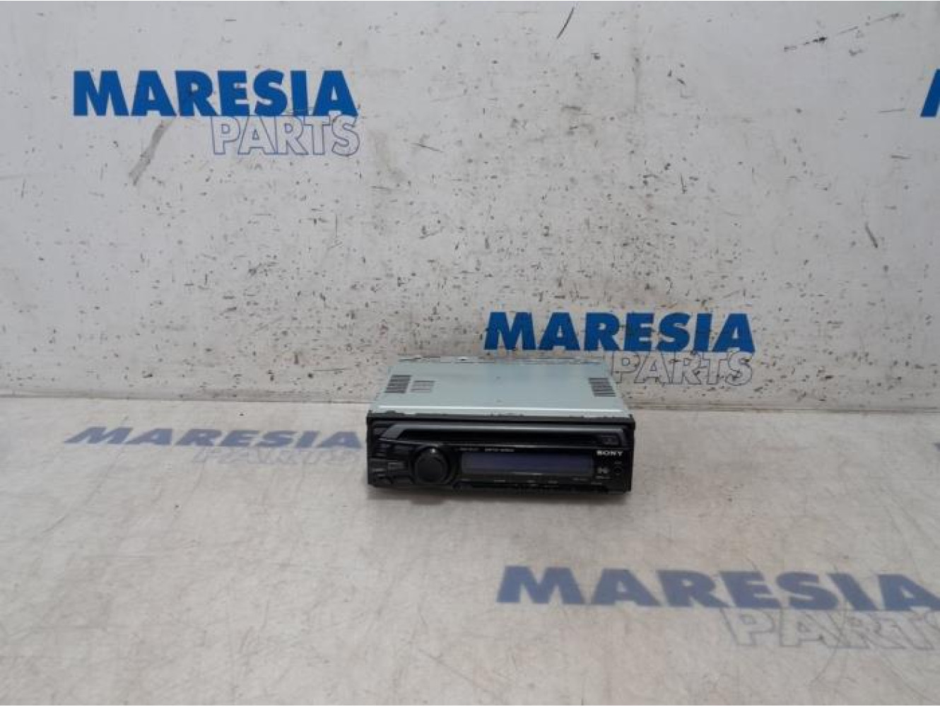 Miscellaneous - Miscellaneous - Radio CD player