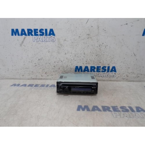 Miscellaneous - Miscellaneous - Radio CD player