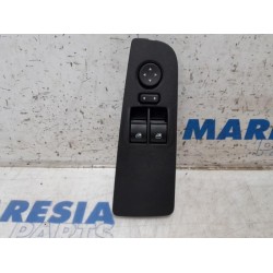 Fiat - Punto Grande - Multi-functional window switch