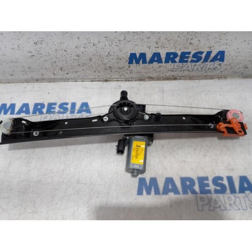 Fiat - Punto Grande - Window mechanism 2-door, front right