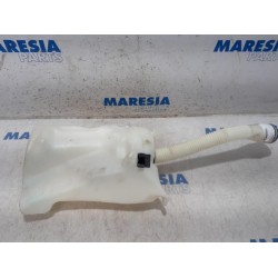 Citroen - DS4 - Front windscreen washer reservoir