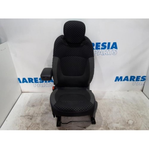 Renault - Captur - Stoel links