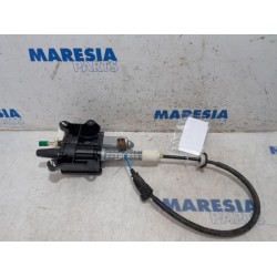 Citroen - DS4 - Parking brake mechanism