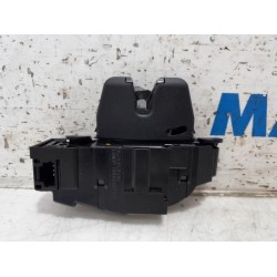 Peugeot - 308 - Tailgate lock mechanism