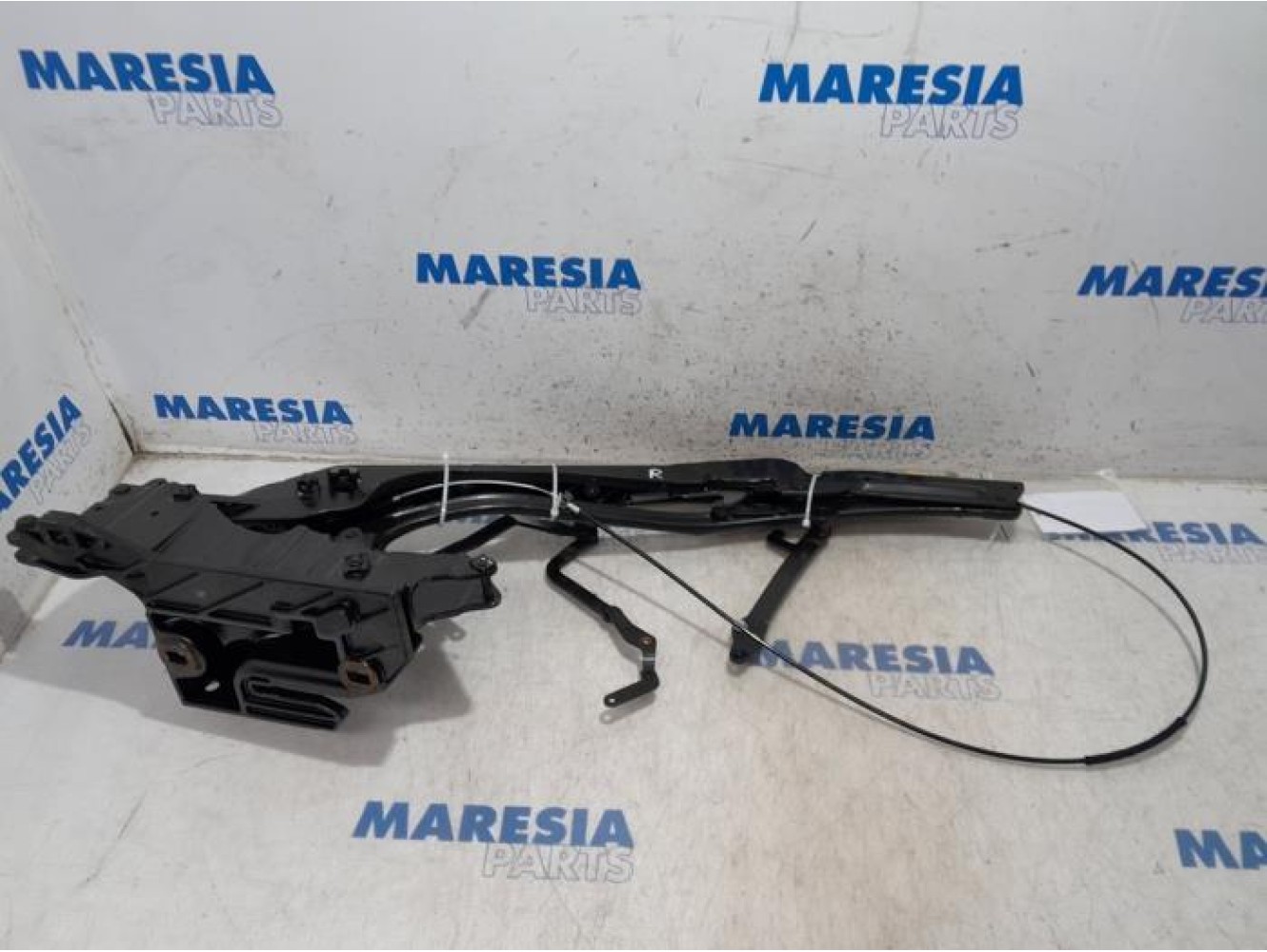 Peugeot - 308 - Convertible top hinge