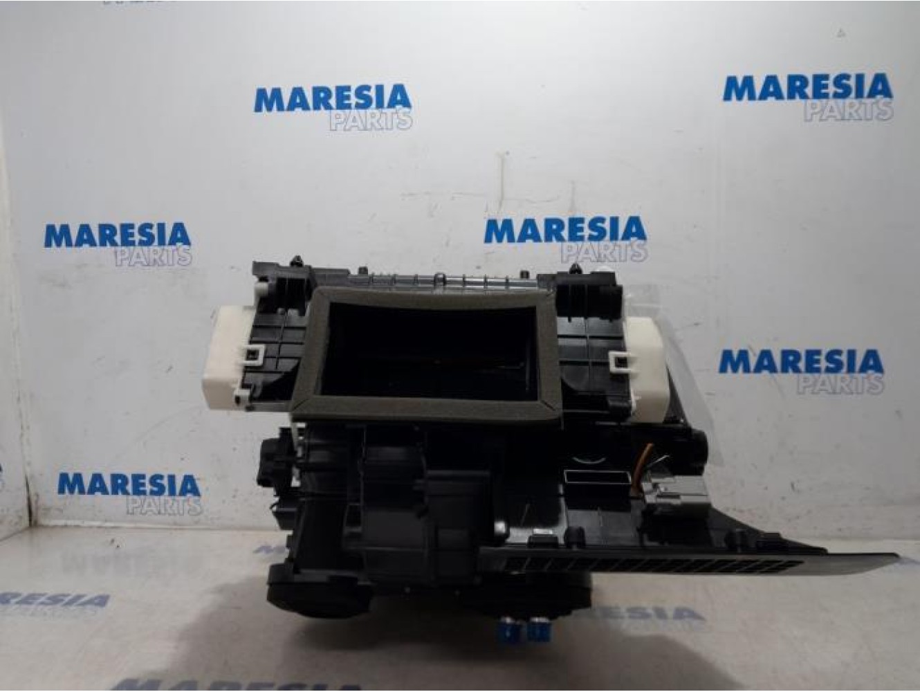 Renault - Captur - Heater housing
