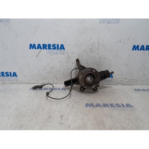 Citroen - DS4 - Fusee links-voor