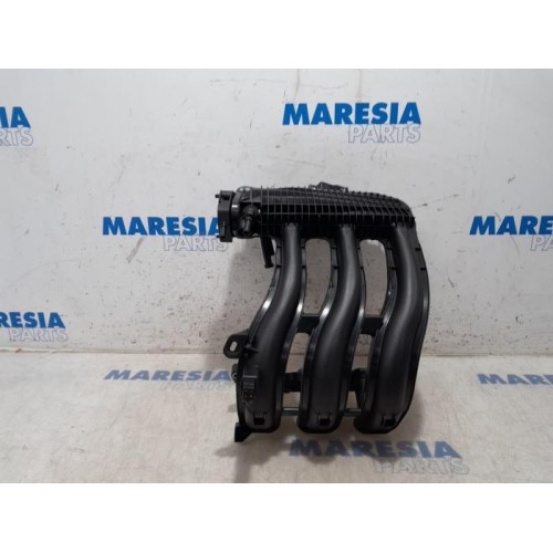 Peugeot - 208 - Intake manifold