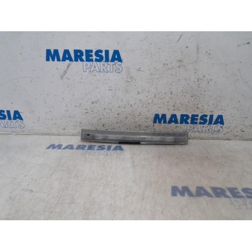 Citroen - DS4 - Feu de freinage supplémentaire centre