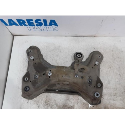 Opel - Vivaro - Subframe