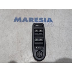 Peugeot - 508 - Multi-functional window switch