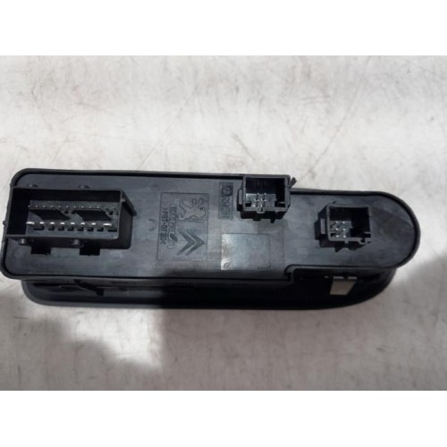 Peugeot - 508 - Multi-functional window switch