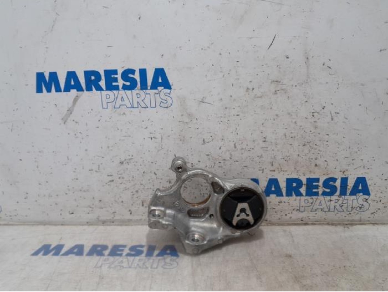 Citroen - DS4 - Engine mount