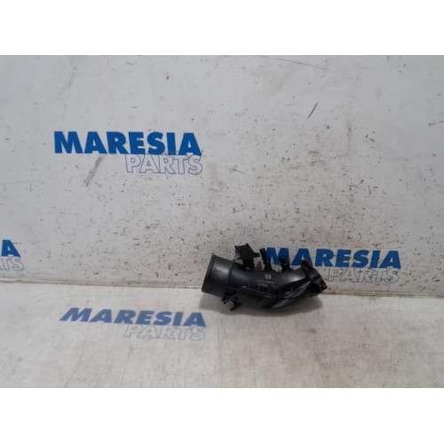 Renault - Captur - Air intake hose