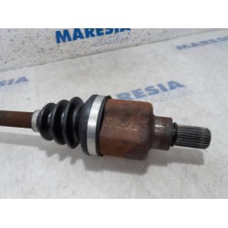 Peugeot - 207 - Aandrijfas links-voor