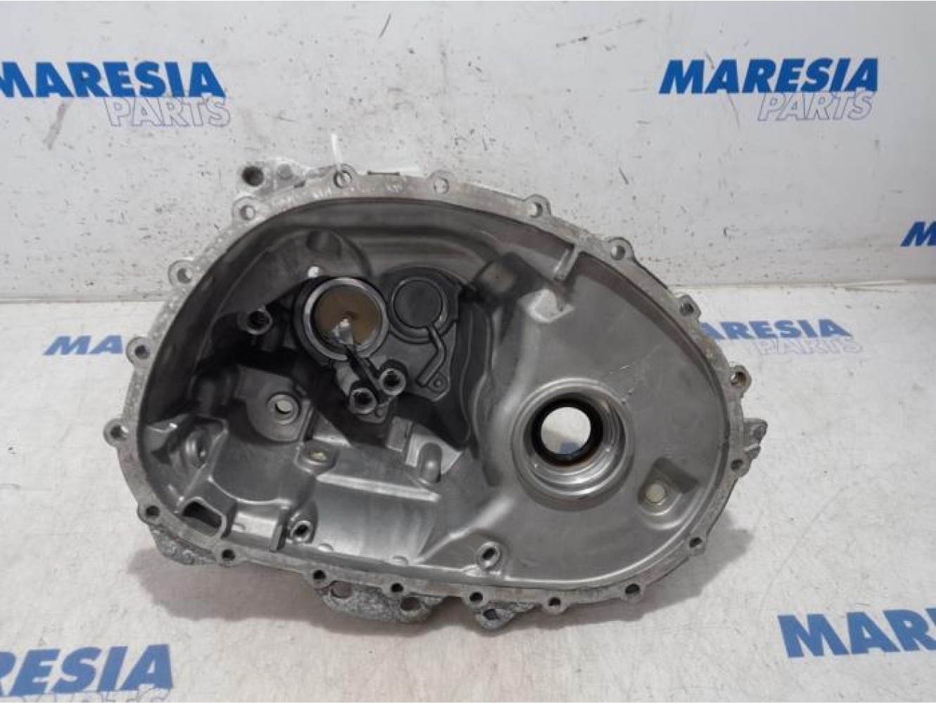 Renault - Megane - Gearbox casing
