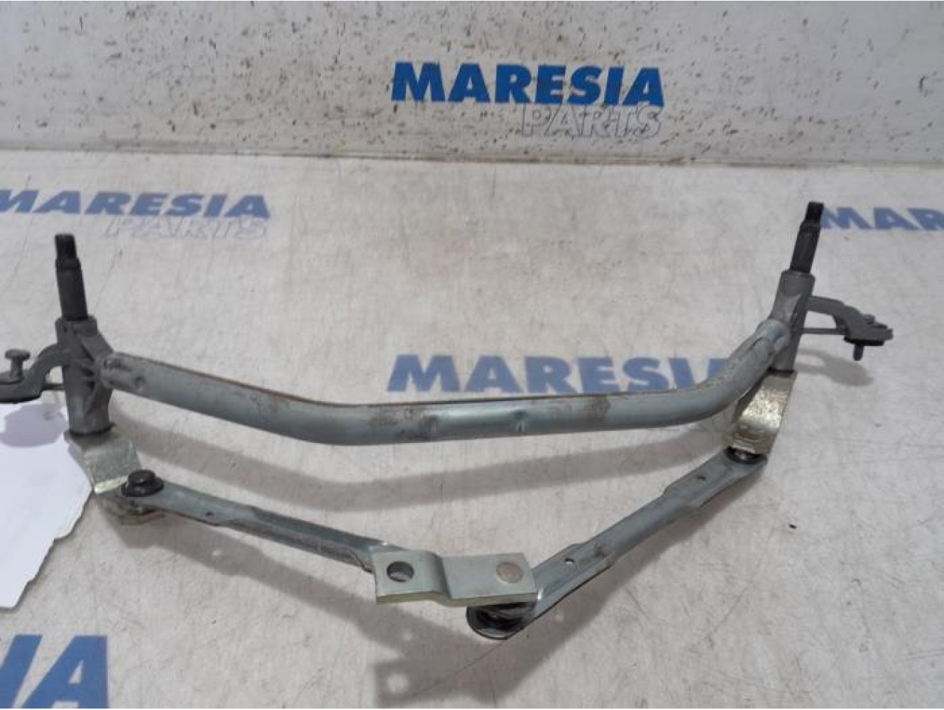 Peugeot - 207 - Wiper mechanism