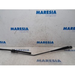 Peugeot - 207 - Front wiper arm