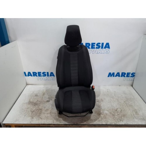 Peugeot - 308 - Seat, right