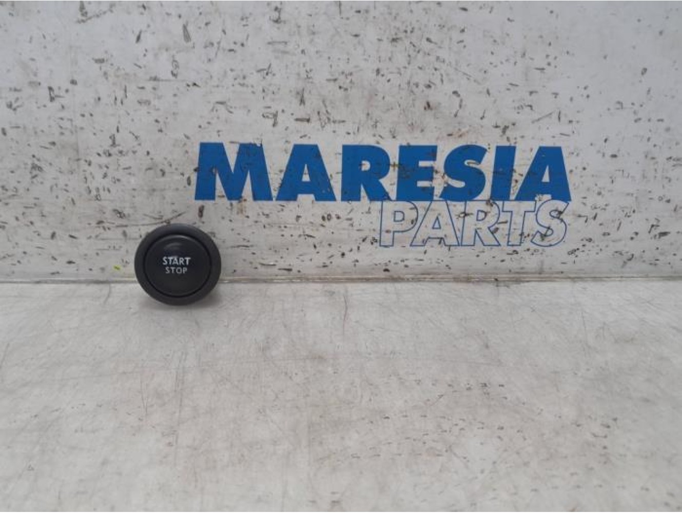Opel - Vivaro - Start/stop switch