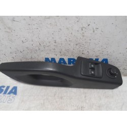 Opel - Vivaro - Multi-functional window switch