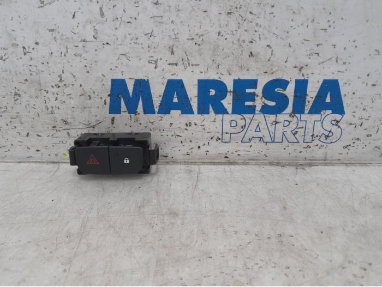 Opel - Vivaro - Panic lighting switch