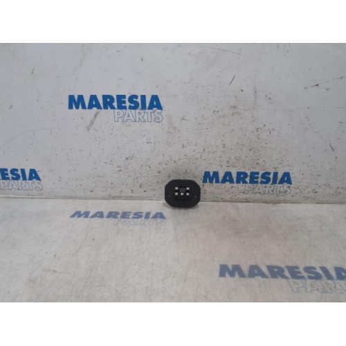 Opel - Vivaro - Sliding door switch