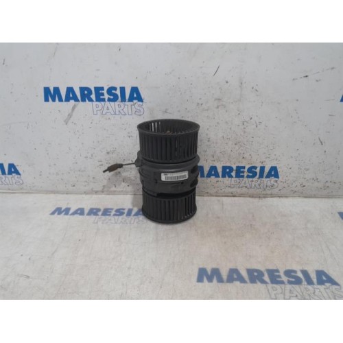 Opel - Vivaro - Moteur de ventilation chauffage