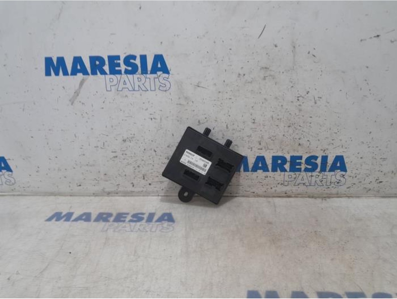 Opel - Vivaro - Central door locking module