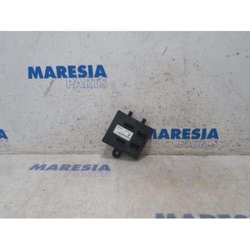 Opel - Vivaro - Central door locking module