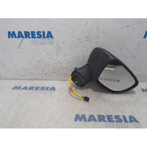 Renault - Captur - Wing mirror, right