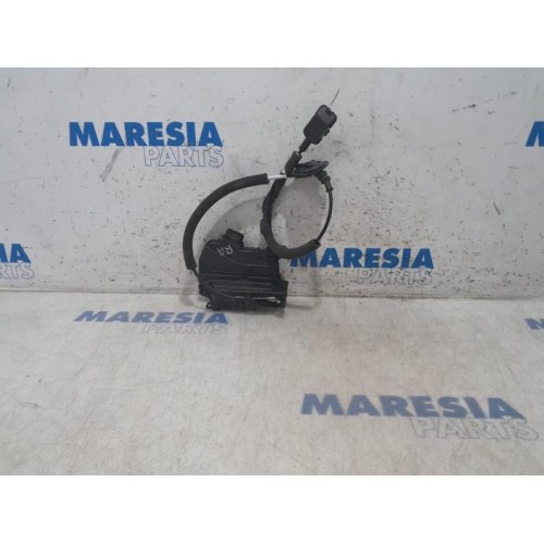 Renault - Captur - Rear door mechanism 4-door, right