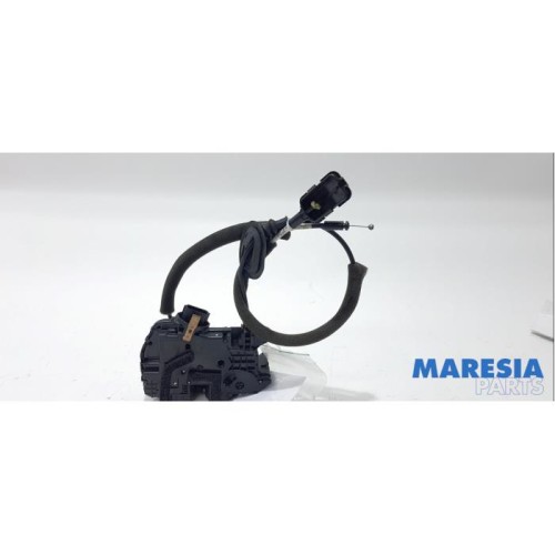 Renault - Captur - Rear door lock mechanism 4-door, left