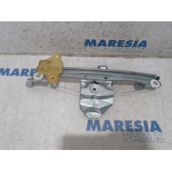 Renault - Captur - Rear door window mechanism 4-door, right