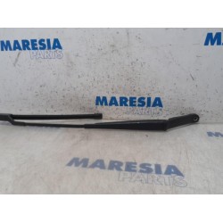 Peugeot - 508 - Front wiper arm