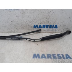 Citroen - C5 - Front wiper arm