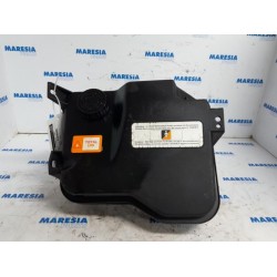 Citroen - C5 - Power steering fluid reservoir