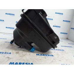 Citroen - C5 - Power steering fluid reservoir
