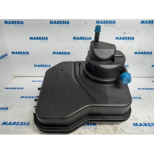 Citroen - C5 - Power steering fluid reservoir