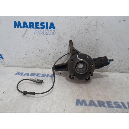 Peugeot - 308 - Fusee links-voor