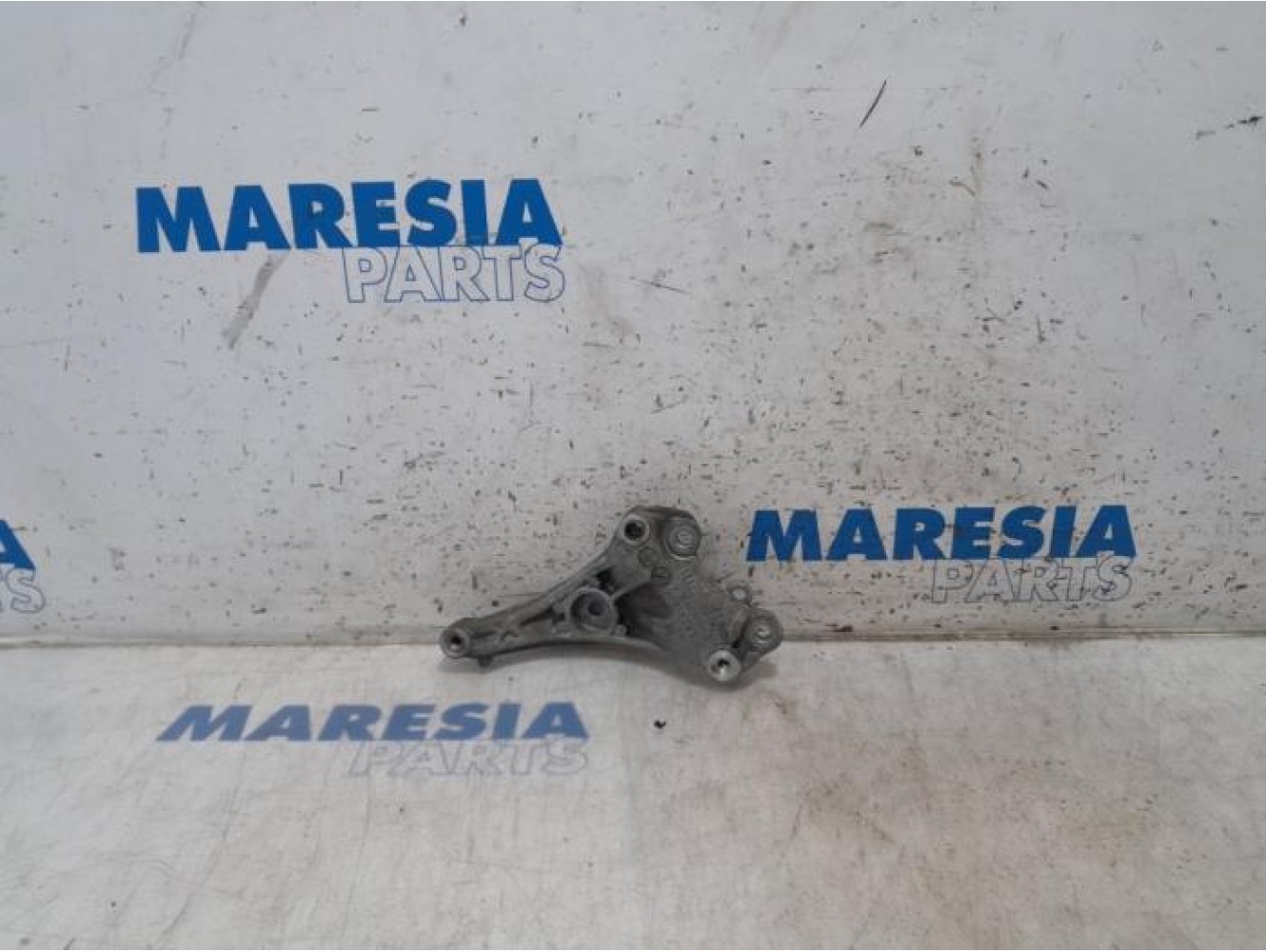 Peugeot - 308 - Air conditioning bracket