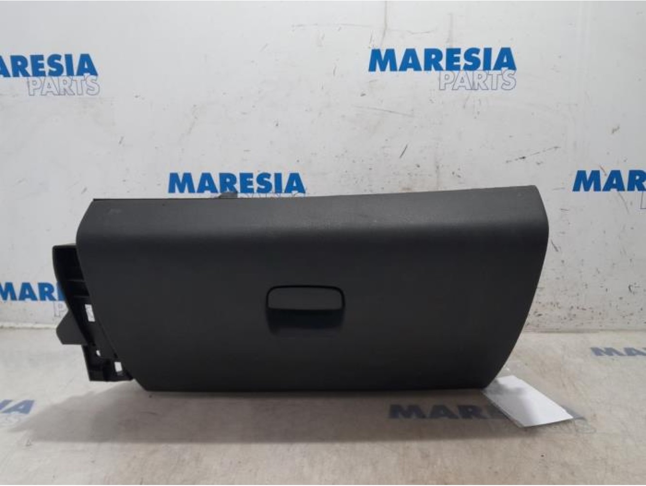 Opel - Vivaro - Glovebox