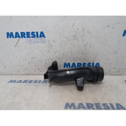 Opel - Vivaro - Air intake hose