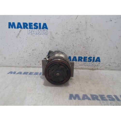 Opel - Vivaro - Air conditioning pump