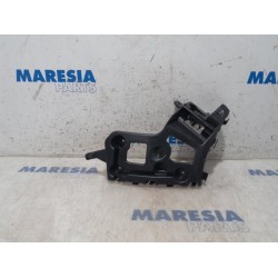 Renault - Captur - Rear bumper bracket, right