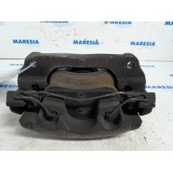 Renault - Captur - Front brake calliper, left