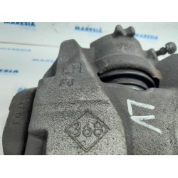 Renault - Captur - Front brake calliper, left