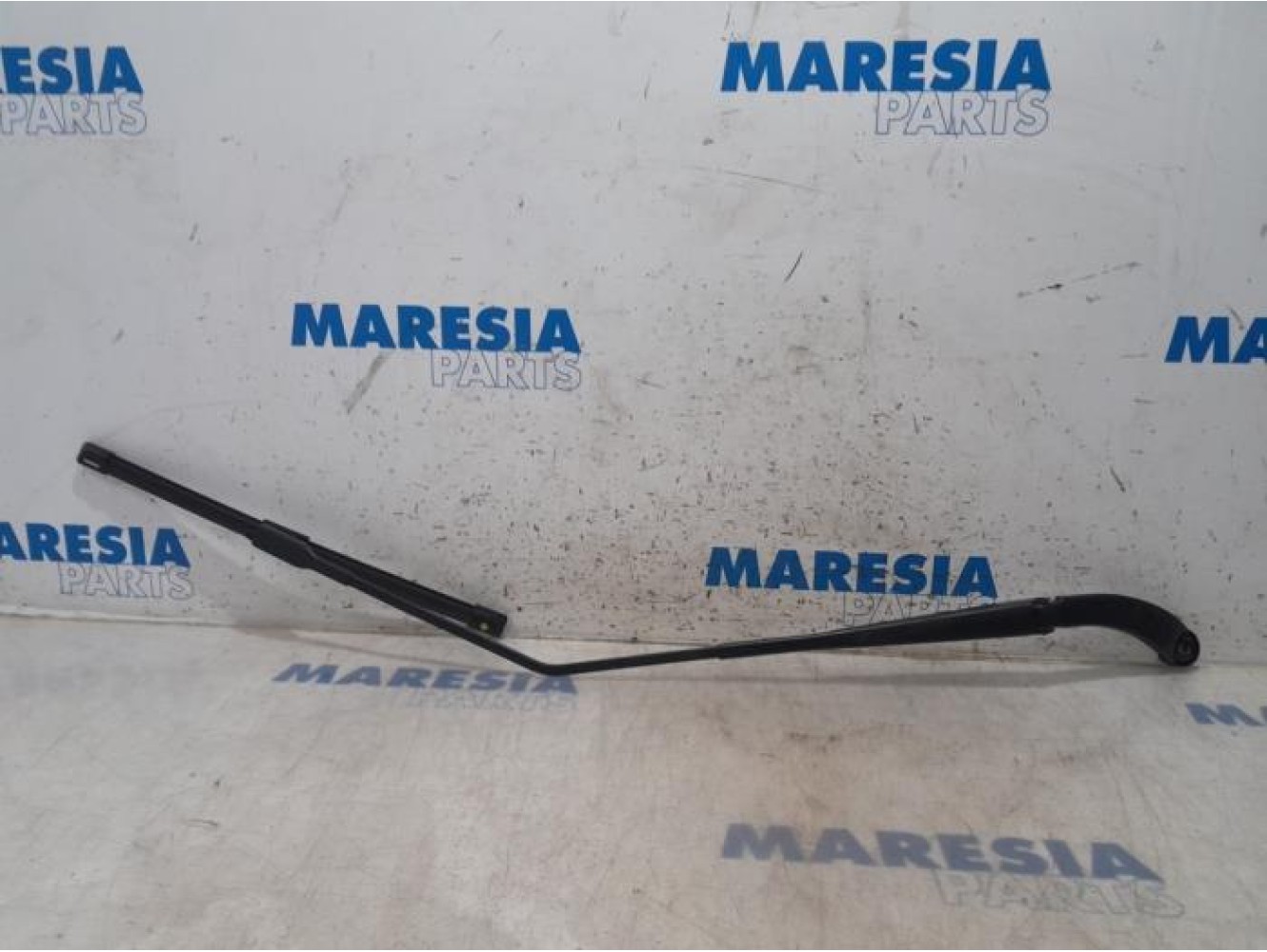 Renault - Captur - Front wiper arm