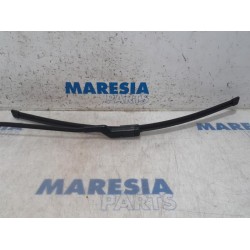 Opel - Vivaro - Front wiper arm